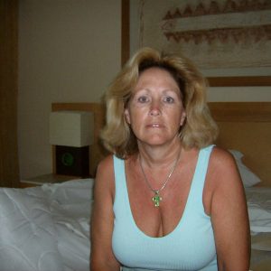 Cinquantenaire d’Argenteuil cherche homme pour ordres inavouables au téléphone Claire - rencontre-Cougar-Argenteuil