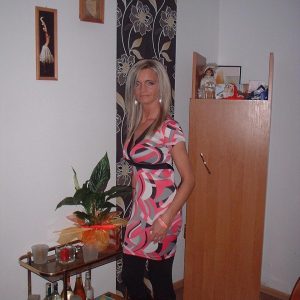Athlétique quinqua de Cholet cherche complicité coquine par téléphone Nadine - rencontre-Cougar-Cholet