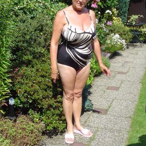 Soleil qui chauffe, envie de voix sympa Pascale - rencontre-MILF-Toulouse