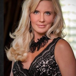 Femme sensuelle d’Nice cherche homme docile pour rencontre sexe cocooning et soumission douce Mélanie - rencontre-dominatrice-nice-36NB