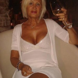Céline - rencontre-MILF-Clermont-Ferrand