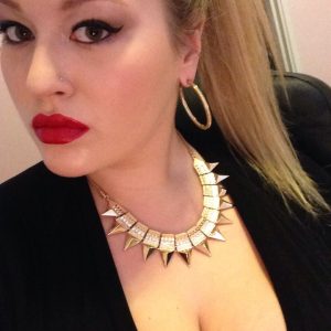 faut que ça soit simple ou c’est mort Nina - rencontre-MILF-Antibes