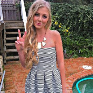 Si tu es dispo ce soir, fais-moi signe Lina - rencontre-Teen-Villeneuve-d'Ascq