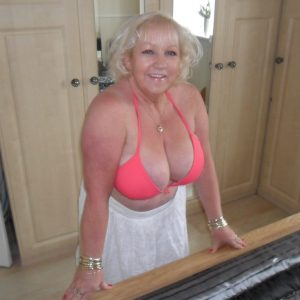 Emeline - rencontre-Milf-Marseille
